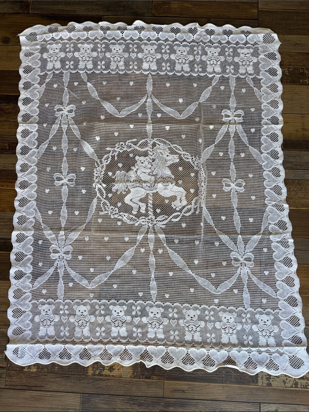 Quaker Style White Lace Teddy Bears & Bows with Carousel Horse Motif Tablecloth